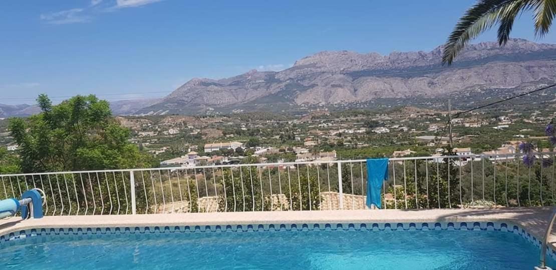 Haus Mit Pool Und Meerblick אלתיאה מראה חיצוני תמונה